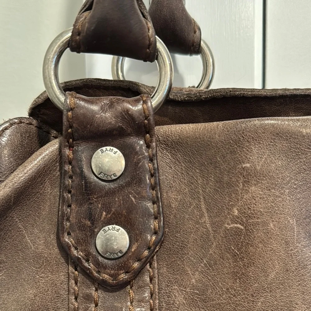 Frye Brown Leather Shoulder Bag with Structured Design - Picture 2 of 15